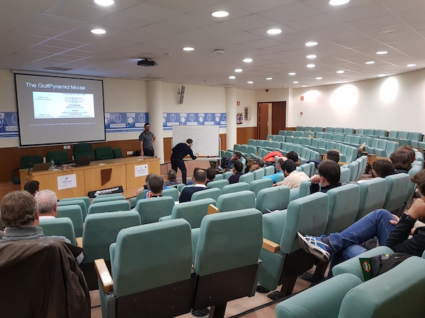 aula magna.jpg