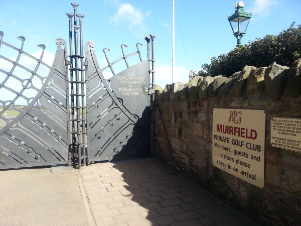 Muirfield_entrada.jpg